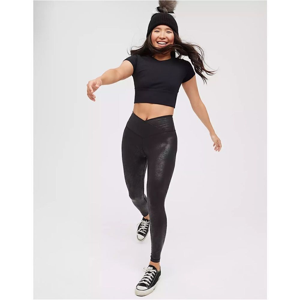 Offline by Aerie the Hugger Crossover High Waisted Crackle Legging